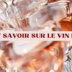 Verre de vin rosé, une boisson pétillante et rafraîchissante. Le rosé est-il du vin ? Oui, et voici tout ce qu'il faut savoir.