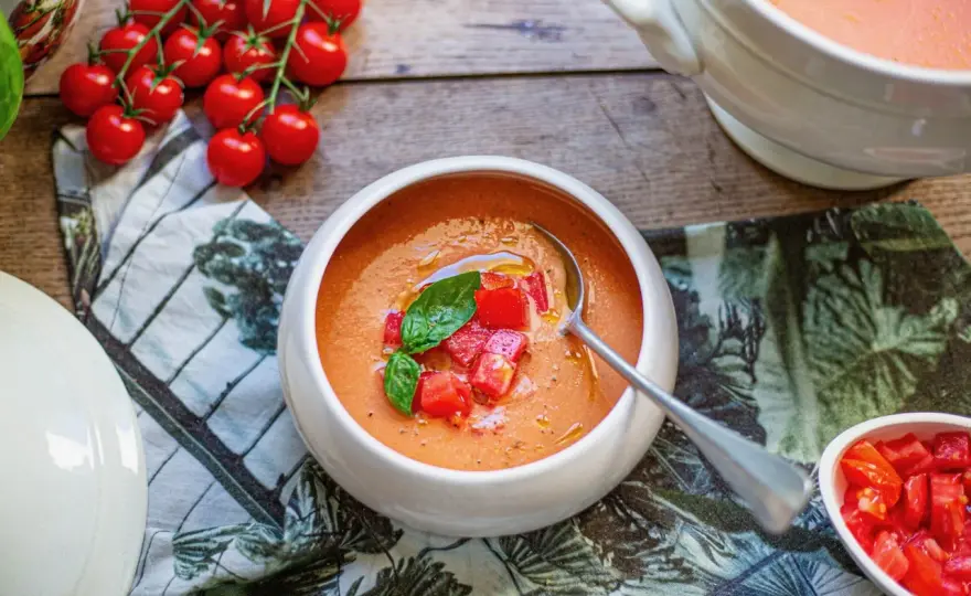 Soupe de tomate parfaite - Recette bistrot sans lourdeur