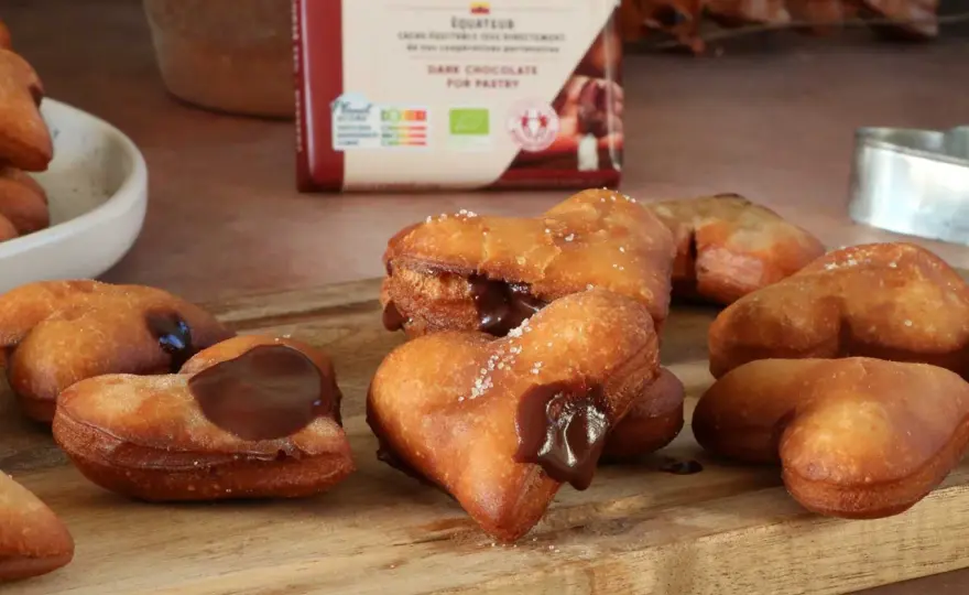 Beignet au chocolat - pâte moelleuse et cœur fondant