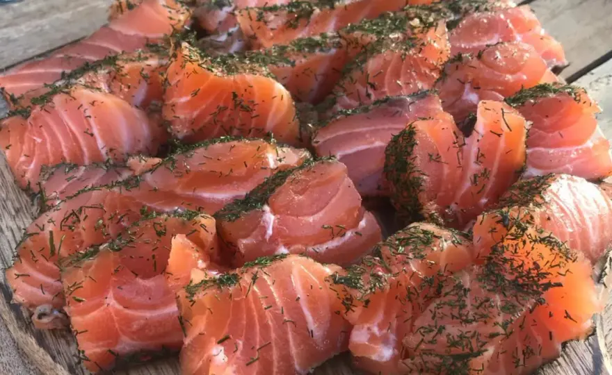 Vin et gravlax de saumon - L'accord parfait existe !