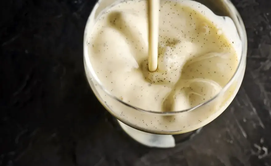 Crème anglaise maison réussie - proportions et cuisson précise