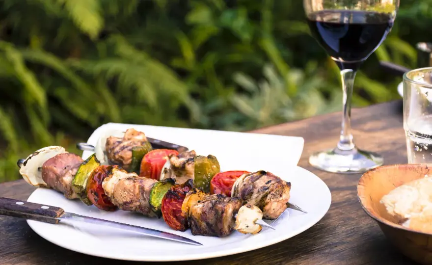 Quel vin choisir pour vos grillades ? Le guide ultime